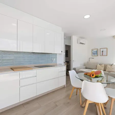 Coastlight Rooftop By Bayside Modern Penthouse