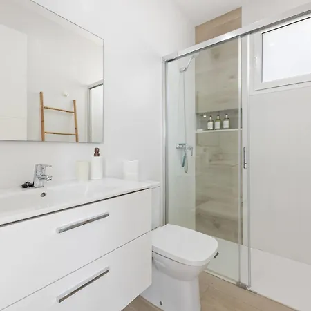 Coastlight Rooftop By Bayside Modern Penthouse דירה *